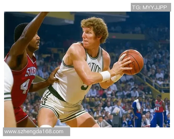 篮球明星背后的奋斗与荣耀:从默默无闻到闪耀赛场的传奇人生 篮球明星背后的奋斗与荣耀:从默默无闻到闪耀赛场的传奇人生